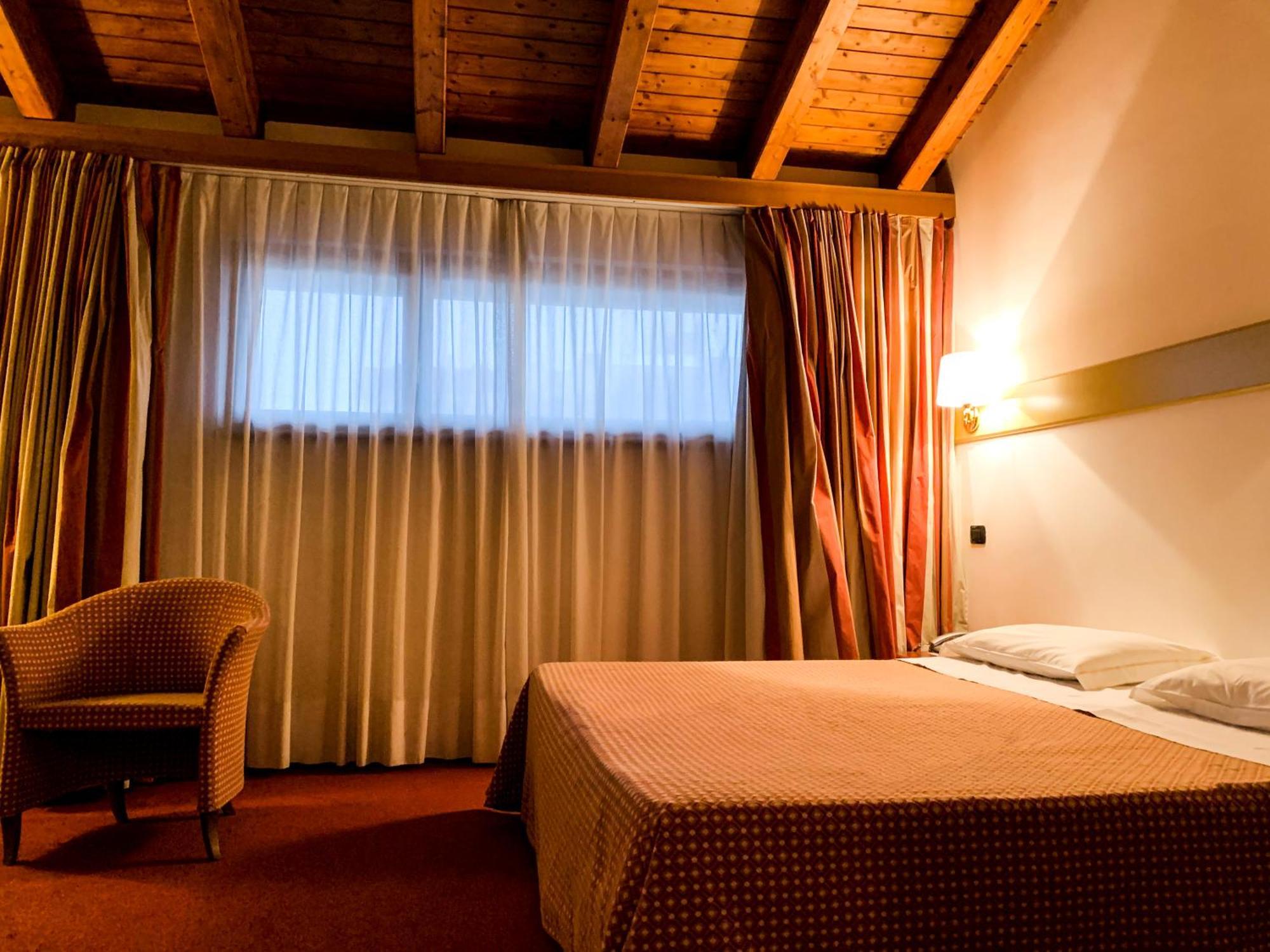 Eurohotel Palace Maniago Extérieur photo