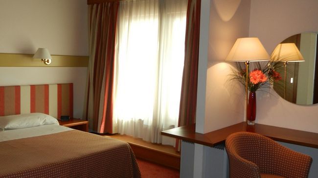 Eurohotel Palace Maniago Chambre photo